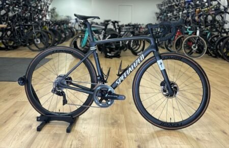 Vélos de route Specialized Roubaix Expert L