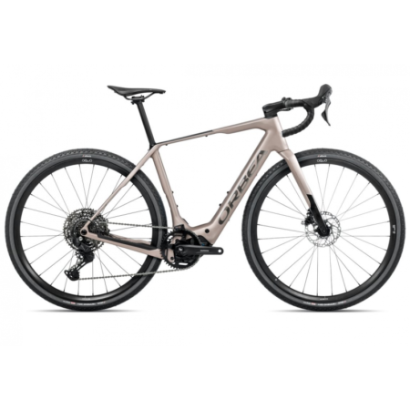 DENNA M40 2025